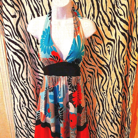 Candie's Dresses & Skirts - Candie's floral print halter dress-M